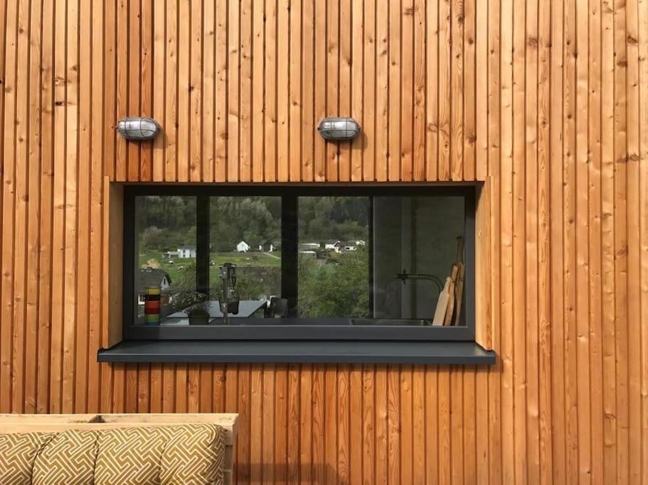 Eifelhausaufzeit-Vulkaneifel-Architekten-Chalet Mit Sauna Im Vulkankrater Immerath Exteriér fotografie