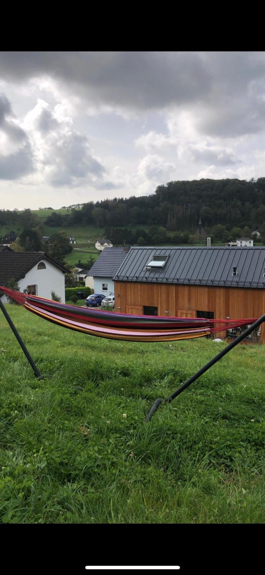 Eifelhausaufzeit-Vulkaneifel-Architekten-Chalet Mit Sauna Im Vulkankrater Immerath Exteriér fotografie